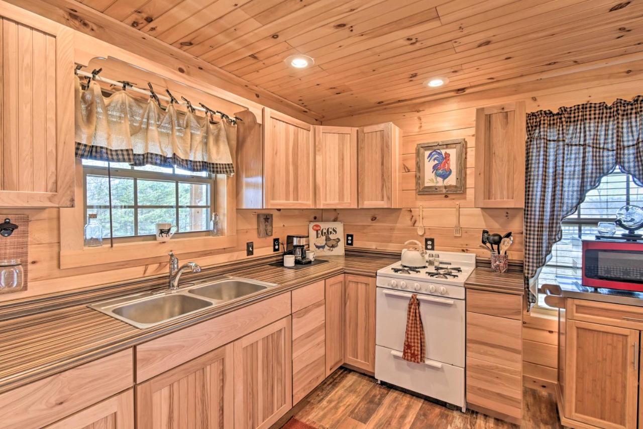 Quiet And Secluded Berea Cabin On 70-Acre Farm! ภายนอก รูปภาพ